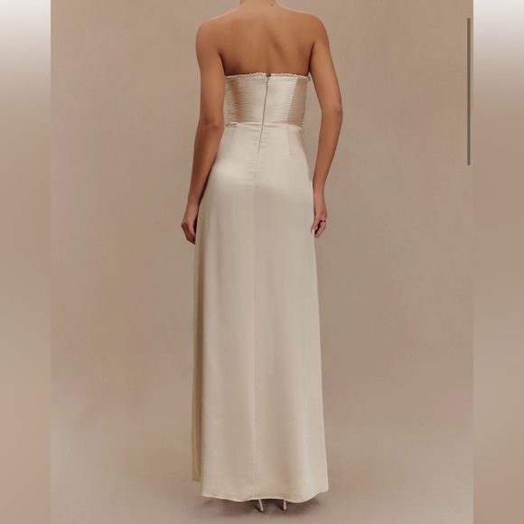 Elegant Blush Gold Maxi Dress - Picture 2 of 5